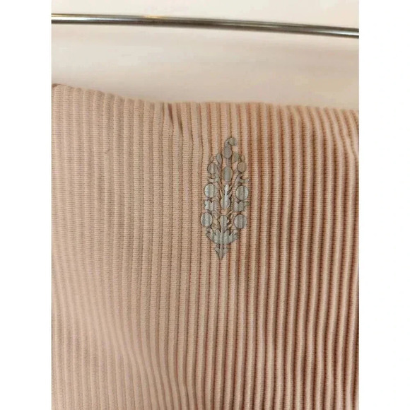 Free People Movement Blush Pink Tight Ribbed Size Medium. - Picture 3 of 8